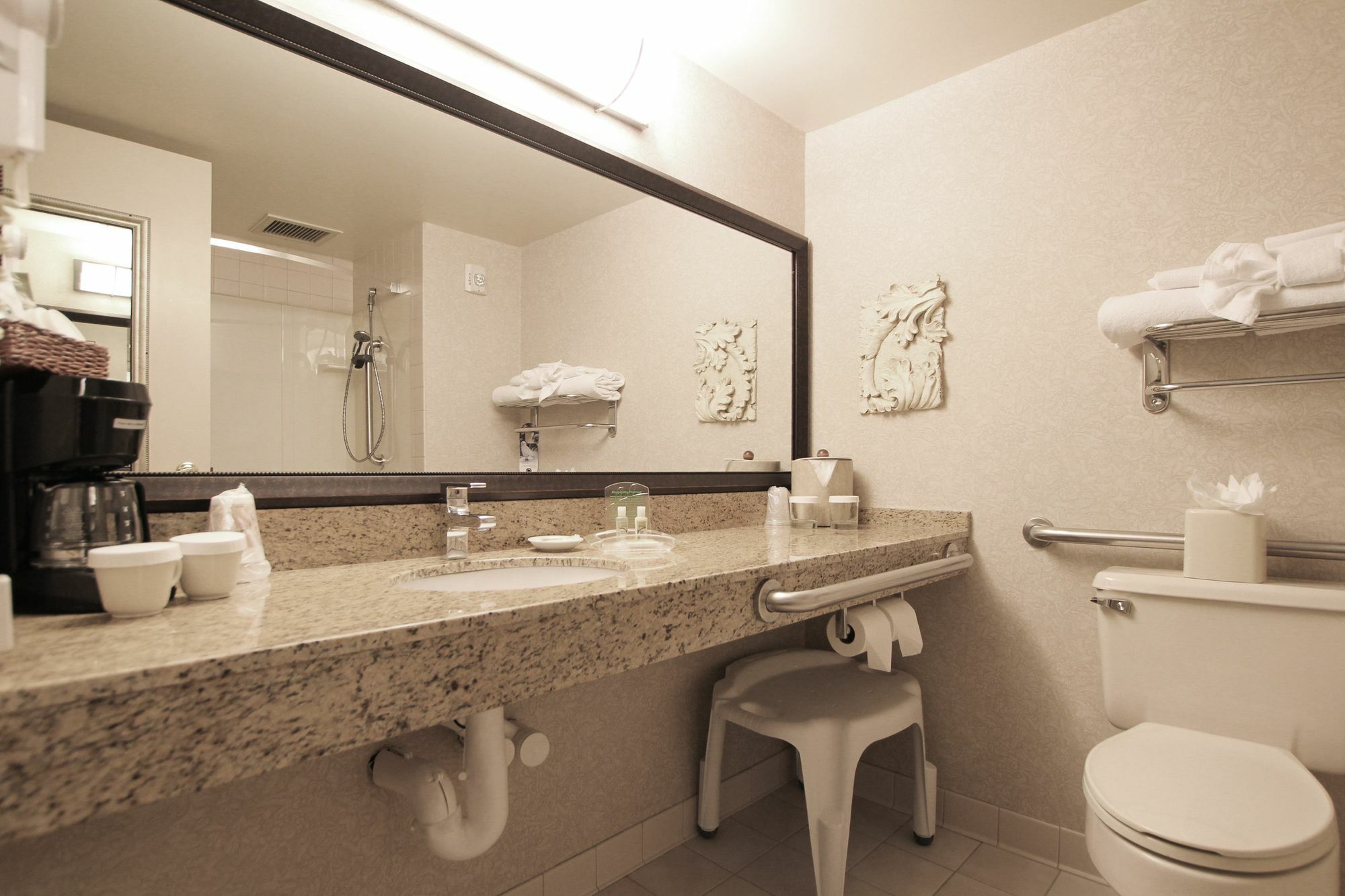 Ramada By Wyndham Minneapolis Airport - Eagan Luaran gambar
