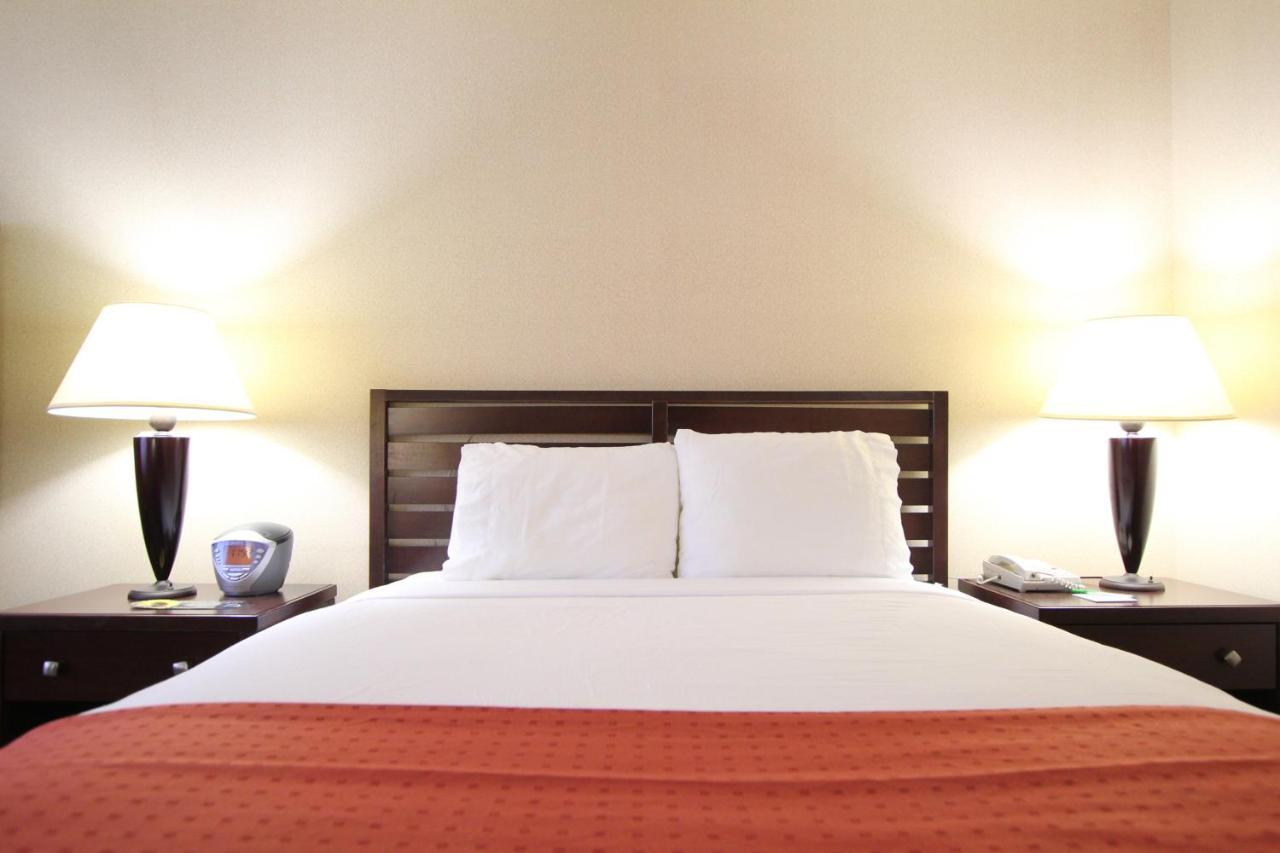 Ramada By Wyndham Minneapolis Airport - Eagan Luaran gambar